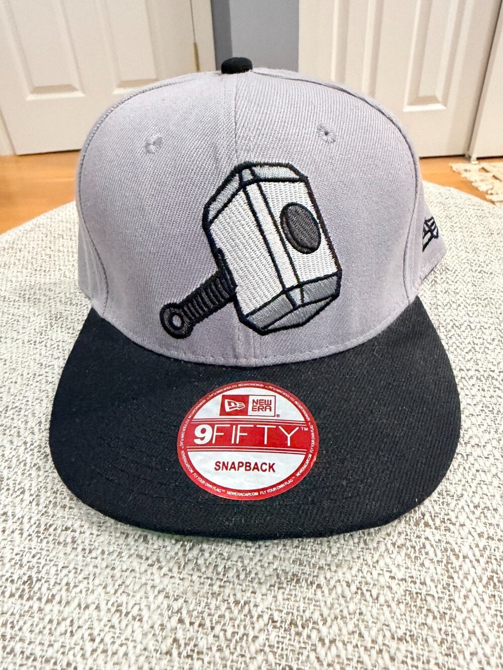 New Era 9FIFTY Thor Mjolnir Avengers Snapback Hat Marvel DC Comics Gray Black